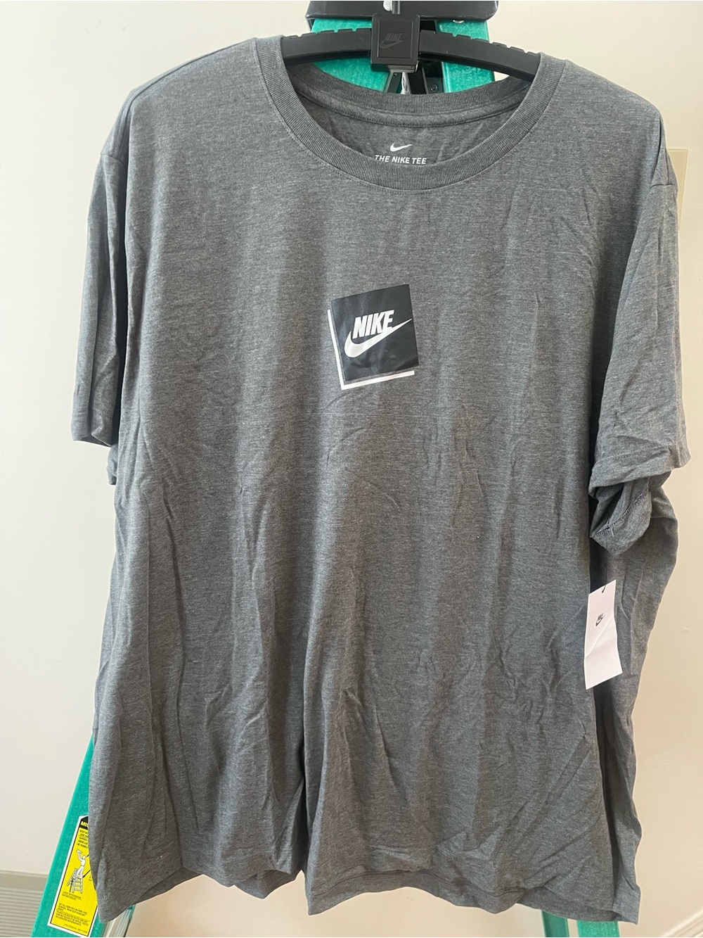 Nike Gray Short-Sleeve Logo Tee - Picture 3 of 4